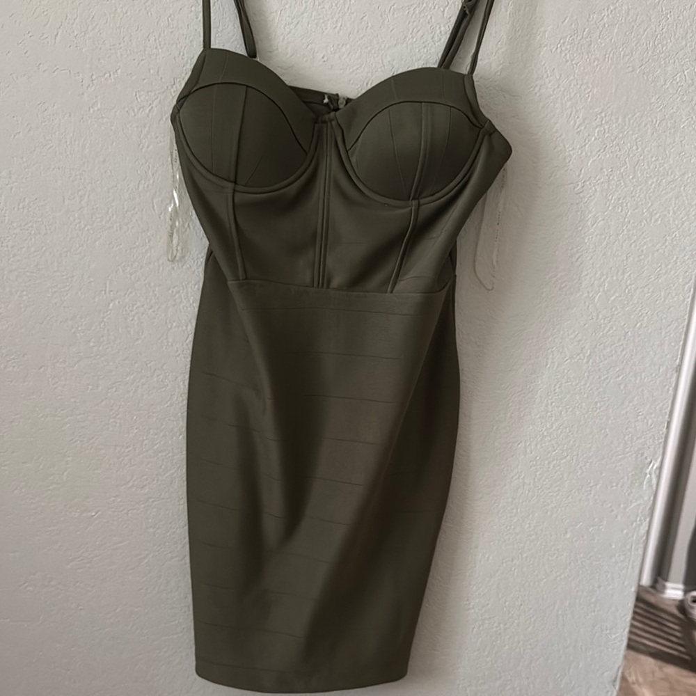 Haute Monde Green Bodycon Mini Dress Sweetheart Neckline
